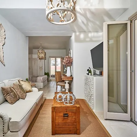 Aqua Mykonos - Adults Only